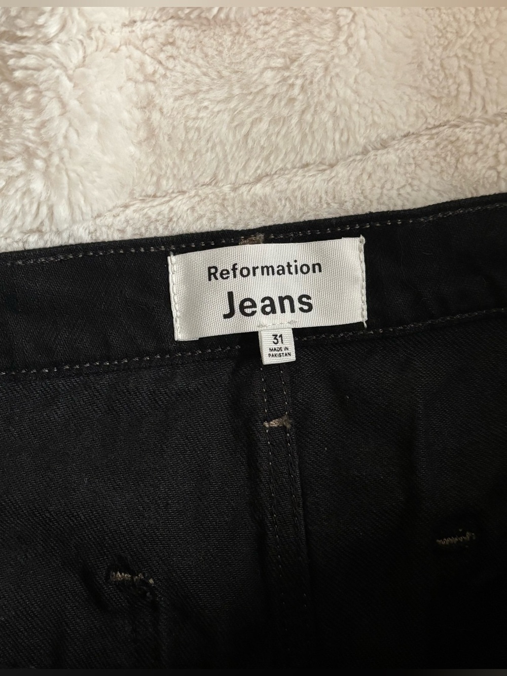 NWOT!! Reformation black ALYSSA jeans with contrast stitching - women’s 31